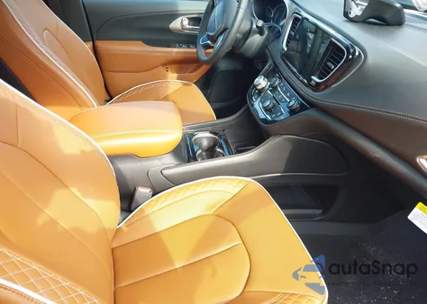 2025 Chrysler Pacifica Hybrid Pinnacle z USA, uszkodzony, nr VIN 2C4RC1N77SR536088